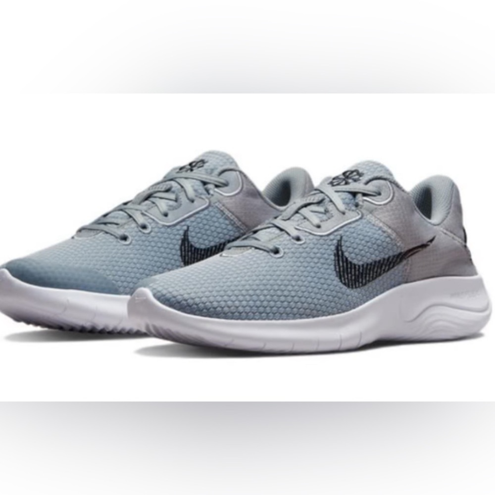 Gently used Men’s Nike Flex Size 13 blue